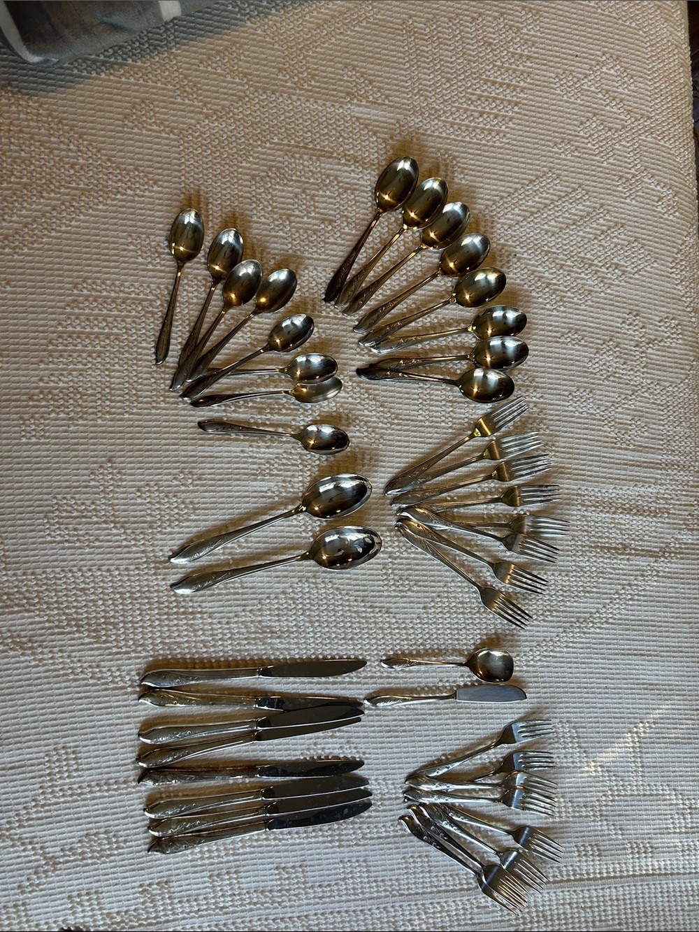 Classic Stainless Steel Flatware Set in Silver - Assorted Spoons, Forks & Knives